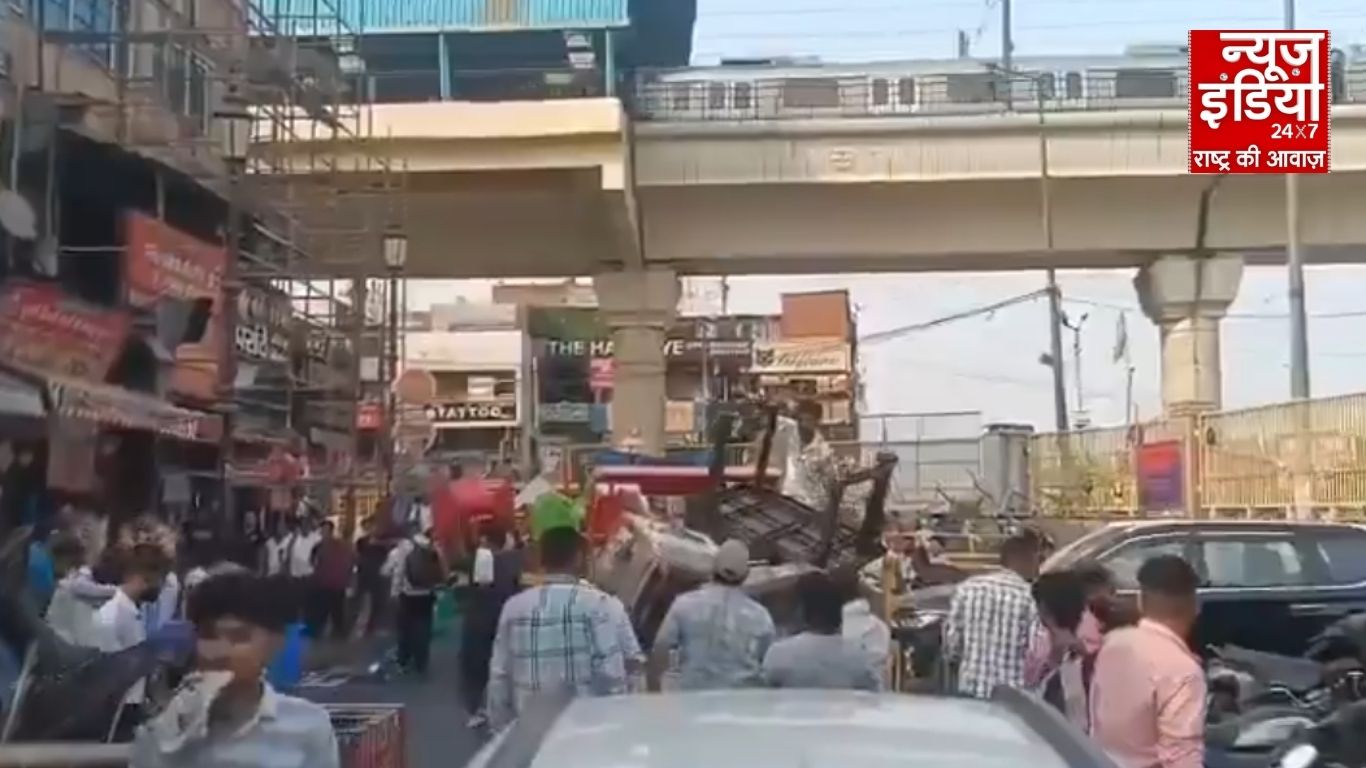 नामचीन सोसाइटी के खरीदारों ने खोला मोर्चा, बिल्डर पर लगाया 9 साल से धोखा देने का आरोप