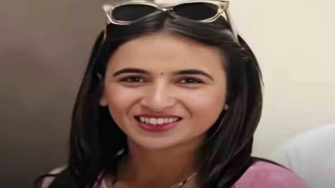 3 महीने पहले जिस हिमानी नरवाल का सूटकेस में मिला था शव, उसे कांग्रेस ने बनाया प्रदेश महासचिव, बीजेपी ने घेरा