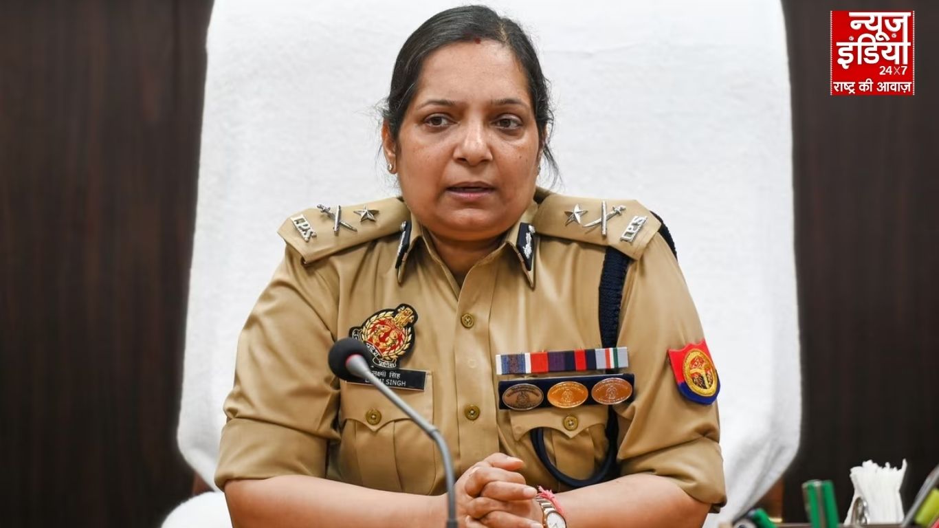ये कमिश्नरेट है बाबू लापरवाही नहीं चलेगी : नोएडा में सीपी लक्ष्मी सिंह का बड़ा एक्शन, थाना प्रभारी और चौकी इंचार्ज सस्पेंड